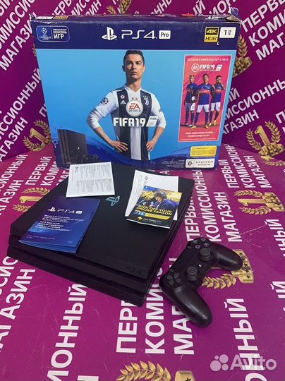 Sony PlayStation 4 Pro CUH 7116b