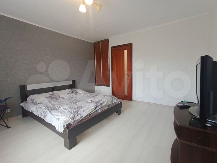 3-к. квартира, 85 м², 1/3 эт.