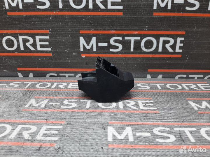 Крепление радиатора правое Bmw 3-Series E46