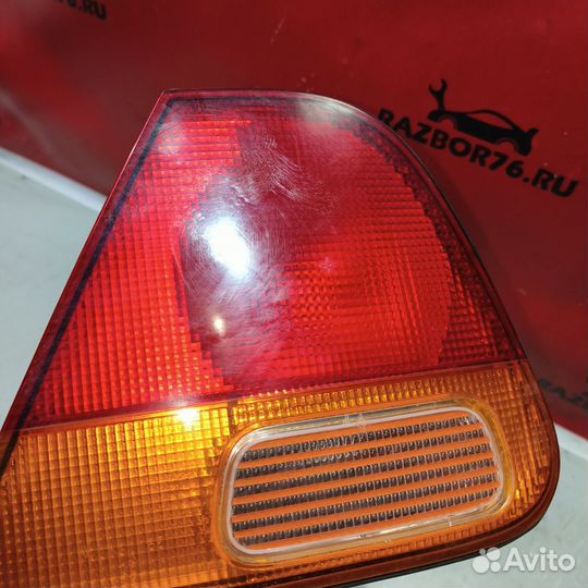 Фонарь правый внутренний Mitsubishi Carisma