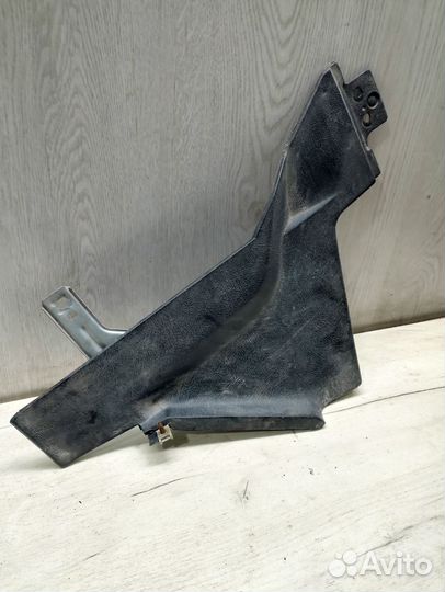 Нижняя накладка консоли правая Volvo 940 Вольво