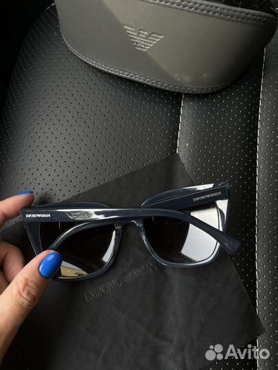 Солнцезащитные очки emporio armani