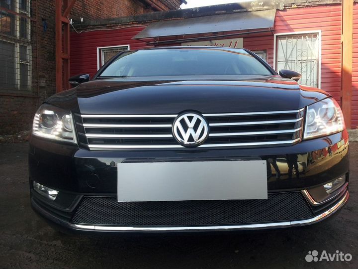 Volkswagen Passat B7 10-215 Сетка в решётку бампер