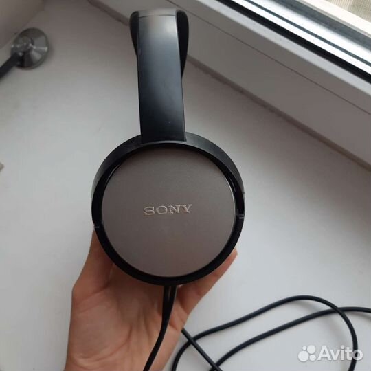 Проводные наушники sony