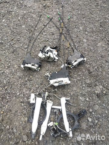 Замок двери Мицубиси Лансер 10