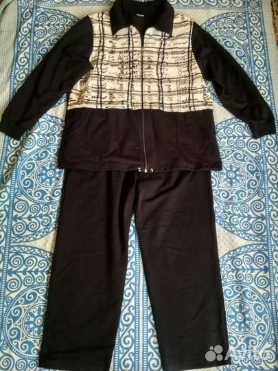 Спортивный костюм женский