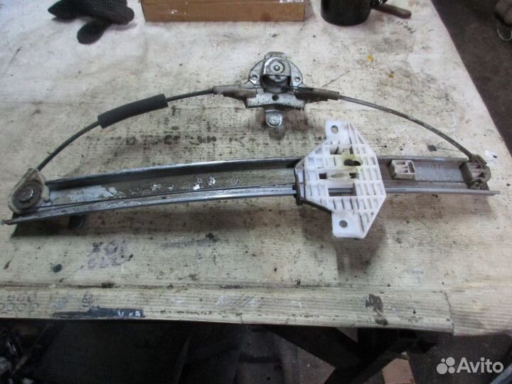 Стеклоподъемник механ. задний правый Hyundai Accen