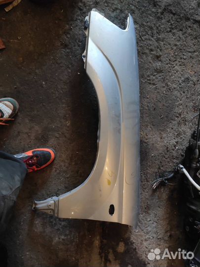 Крыло Subaru Forester SG5