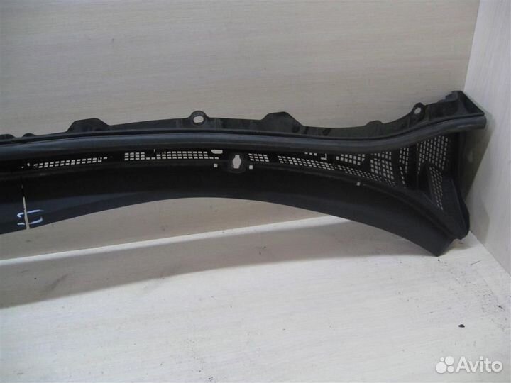 Решетка стеклоочистителей Mazda 3 (BL) 2010