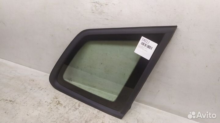 Стекло кузова заднее правое Skoda Karoq 2017