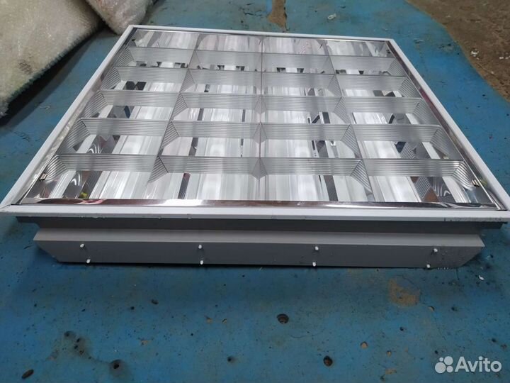 Светильник потолочный