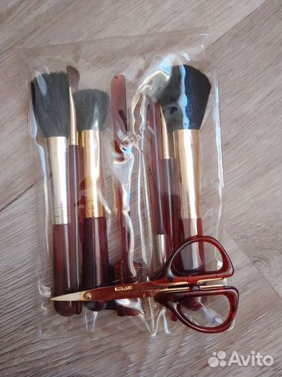 Набор косметических кистей