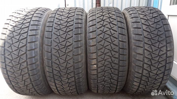 Bridgestone Blizzak DM-V2 275/50 R20