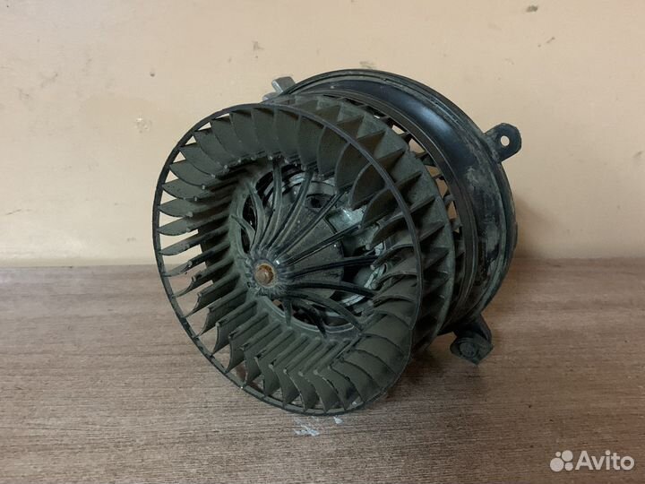 Моторчик отопителя Мерседес W202