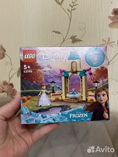 Новый Двор замка Анны» lego Disney