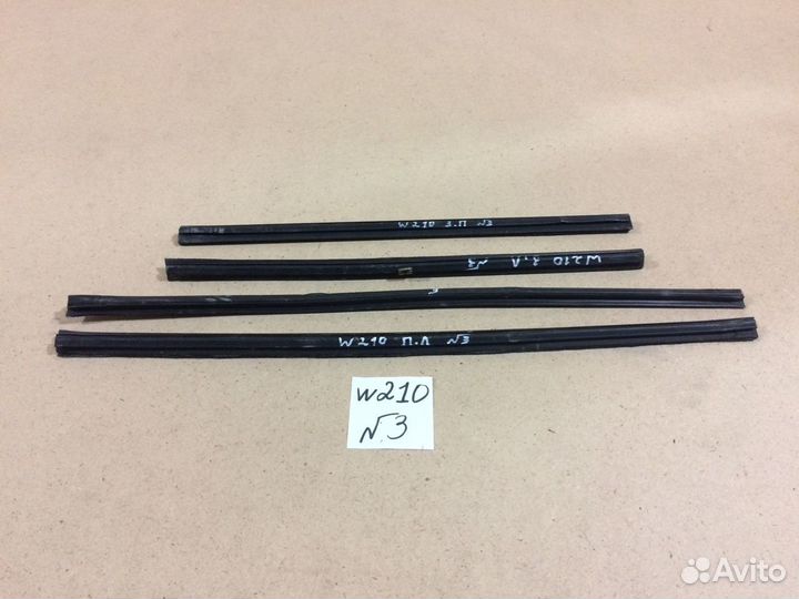 Уплотнитель Mercedes W210