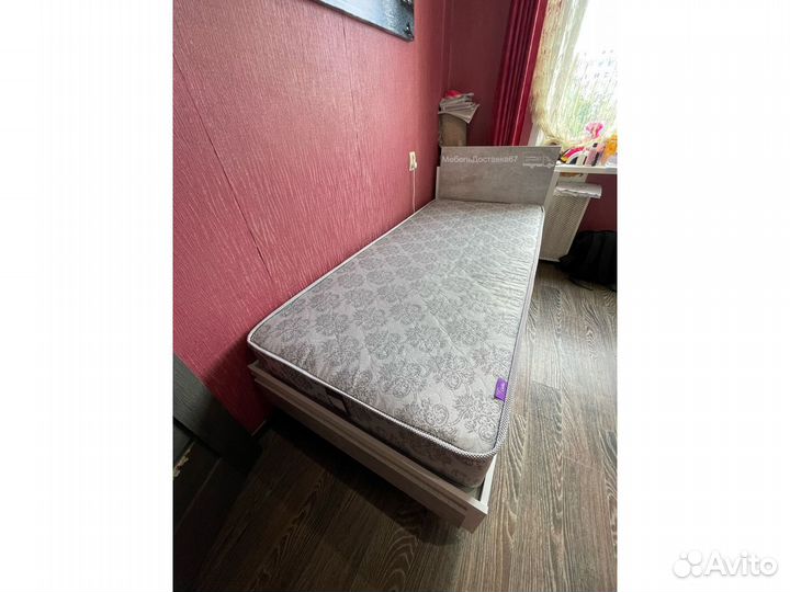 Кровать с матрасом 90*200 (без матраса)