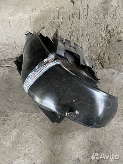 Подкрылки приора передние