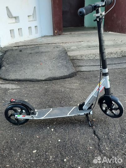 Самокат roces 200