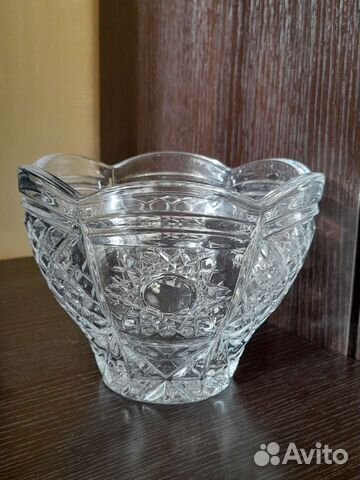 Хрустальная ваза