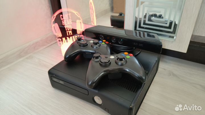 Xbox 360 250gb 35 игр полный комплект