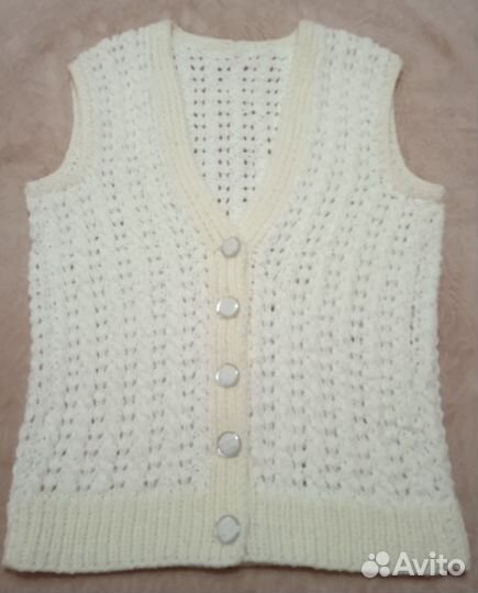Жилет вязаный женский ручная работа