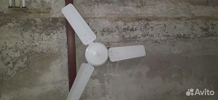 Потолочный вентилятор