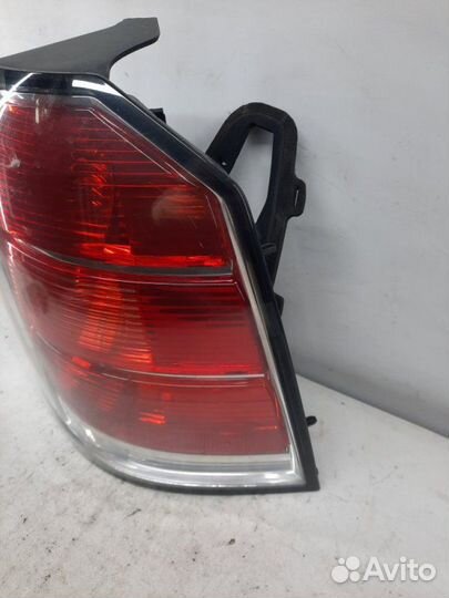 Фонарь задний правый Opel Zafira минивэн 1.6