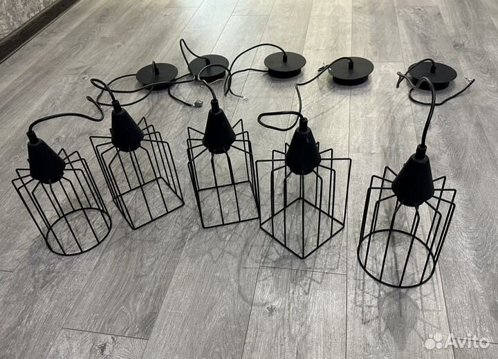 Продам подвесные светильники с лампами