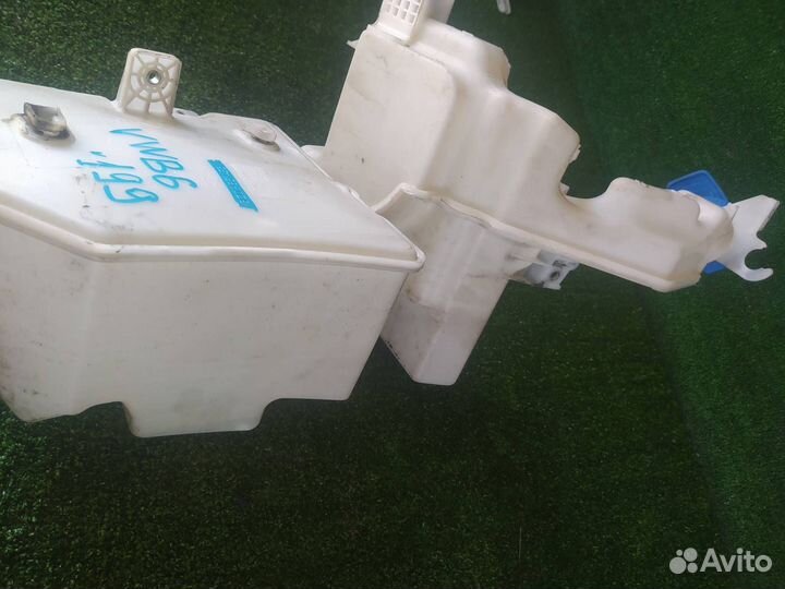 Бачок омывателя Volkswagen Passat B6 cdaa 2010