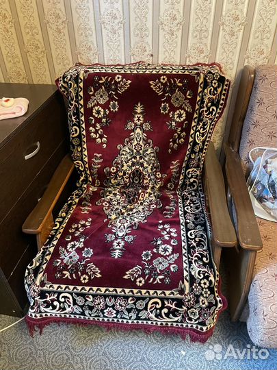 Диван и два кресла