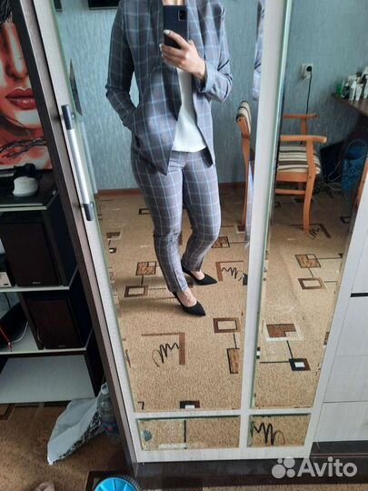 Брючный костюм женский 46