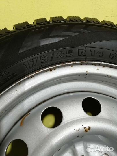 Nokian Tyres Hakkapeliitta 4 175/65 R14