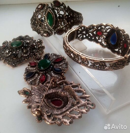 Винтажные броши - кулоны, браслеты