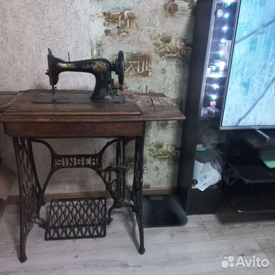 Швейная машинка зингер ножная