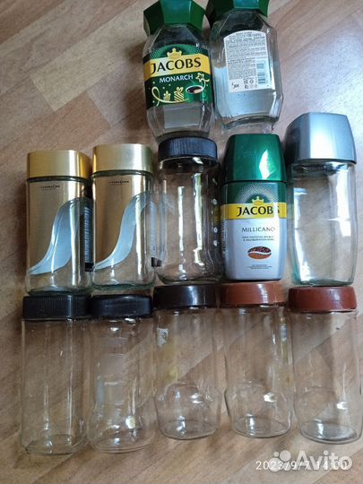 Банки разные, ведро