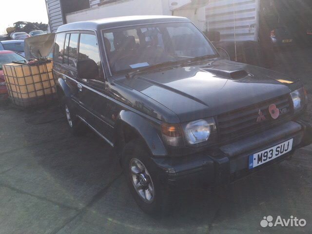 Разбор на запчасти Mitsubishi Pajero