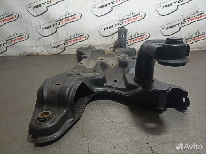 Балка Двигатель подрамник mitsubishi grandis NA4W NA8W передняя 4G69 BSY 2WD 4WD MR594300 S3750