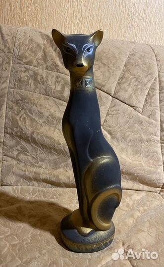 Статуэтки фигурки бутылки