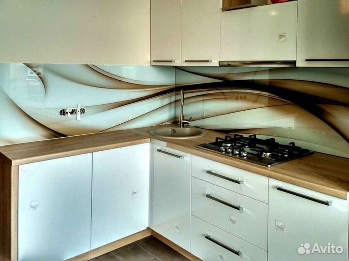 Кухонный фартук из стекла, скинали