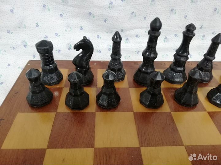 Шахматы СССР 60-е г.г. фигуры из пластика. Редкие