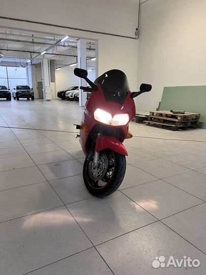 Honda vfr 800