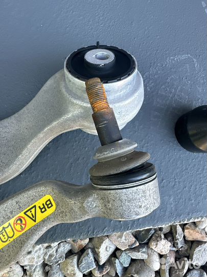 Передние ударные рычаги BMW G11