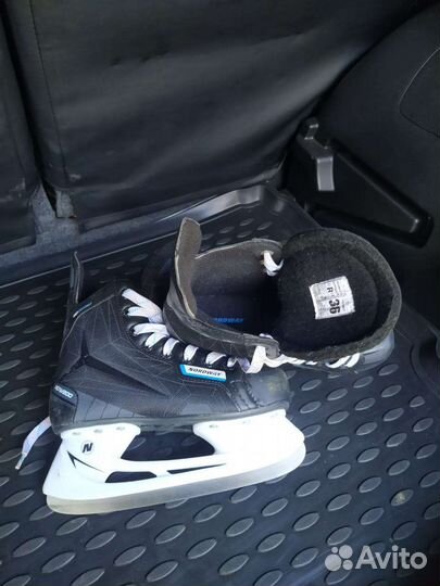 Коньки хоккейные