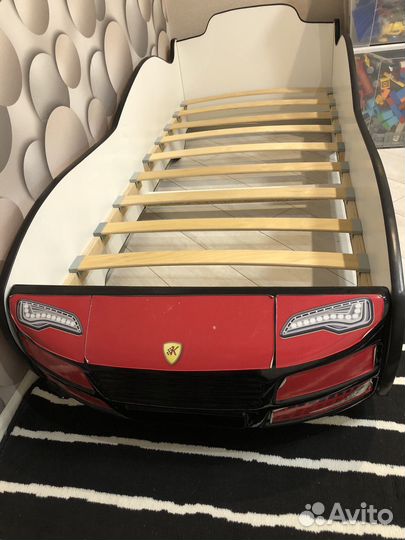 Детская кровать машинка