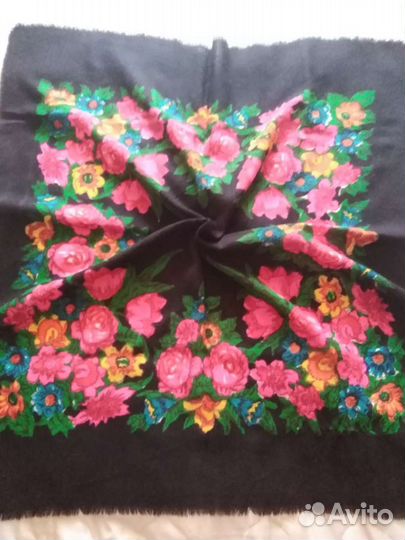 Платки, шарфы