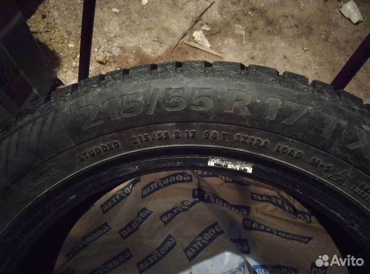 Continental IceContact 2 215/55 R17 98T