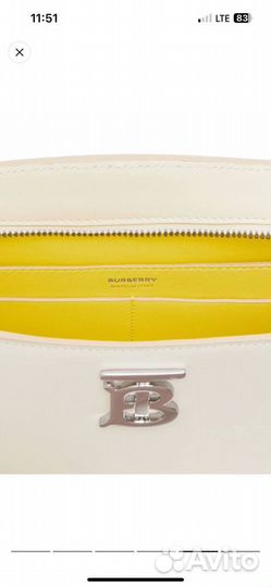 Сумка Burberry TB plaque shoulder bag