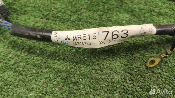 Замок багажника Mitsubishi Outlander 1