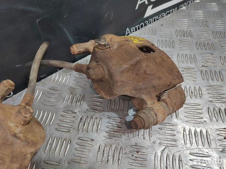 Суппорт передний левый Hyundai Accent 2 1.5